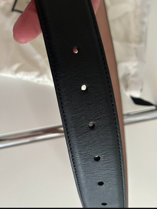 Authentic Gucci Black Smooth Leather Interlocking GG Gold Buckle Belt 80/32 main image 4